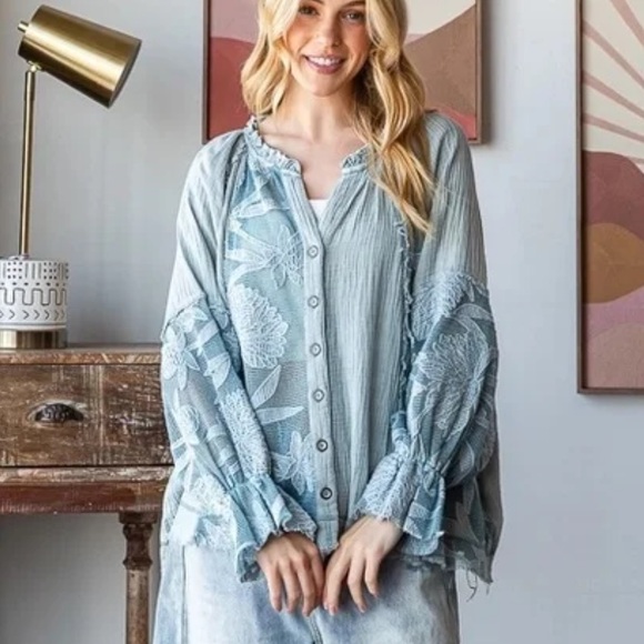 Oli & Hali Sabine Embroiderd Lace Button Front Blouse - Picture 4 of 13